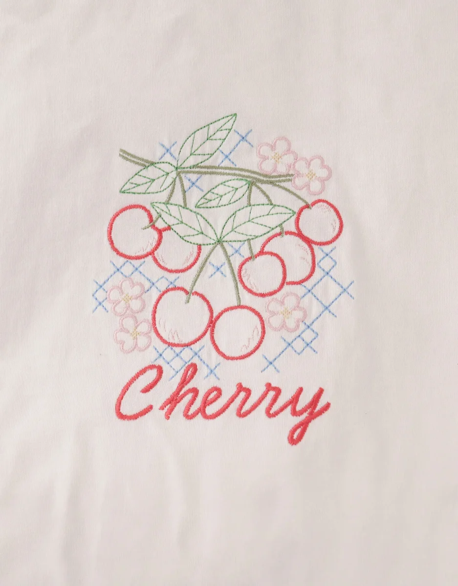 Savanna Embroidered Cherry Tee - Afbeelding 5